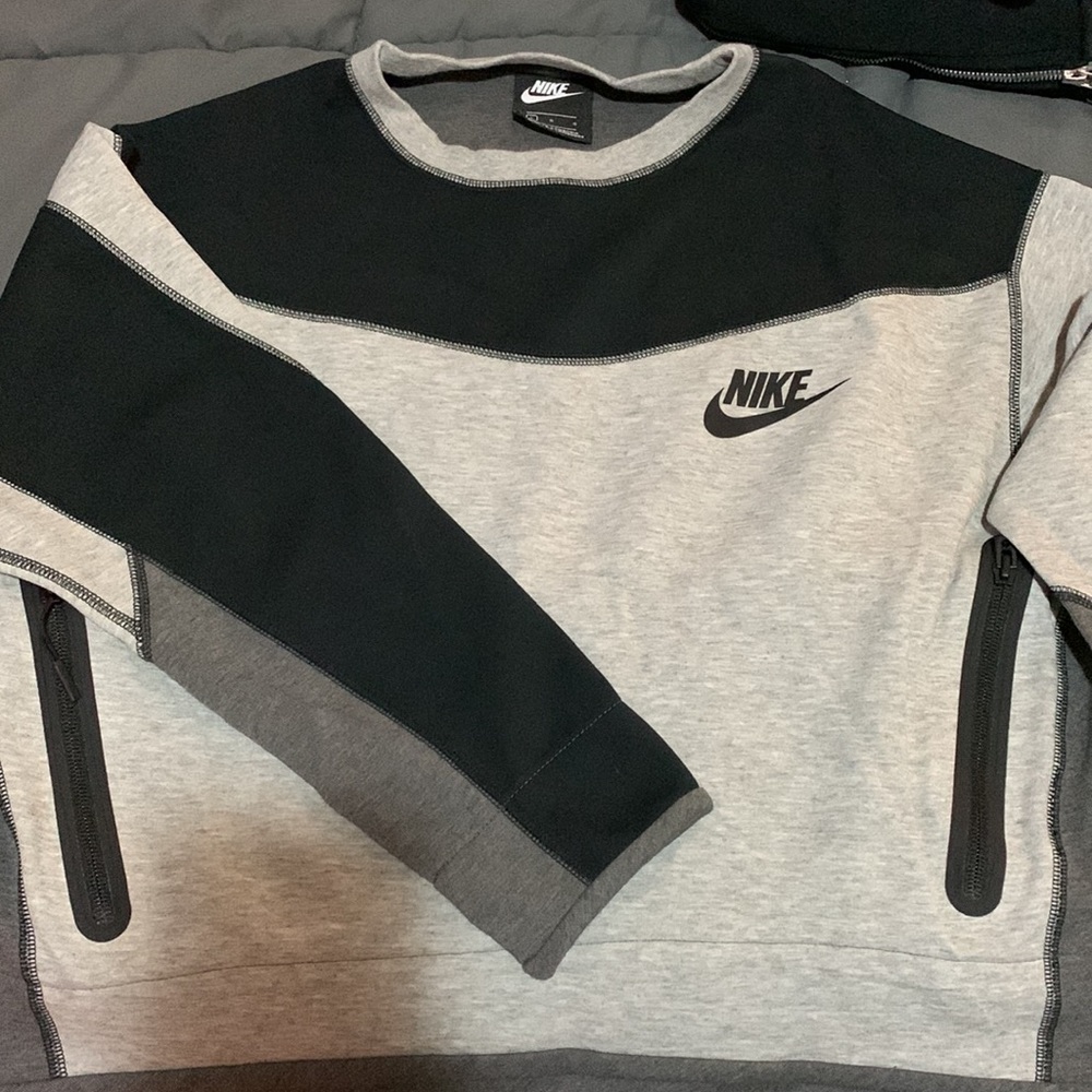 ✨Nike Crop✨